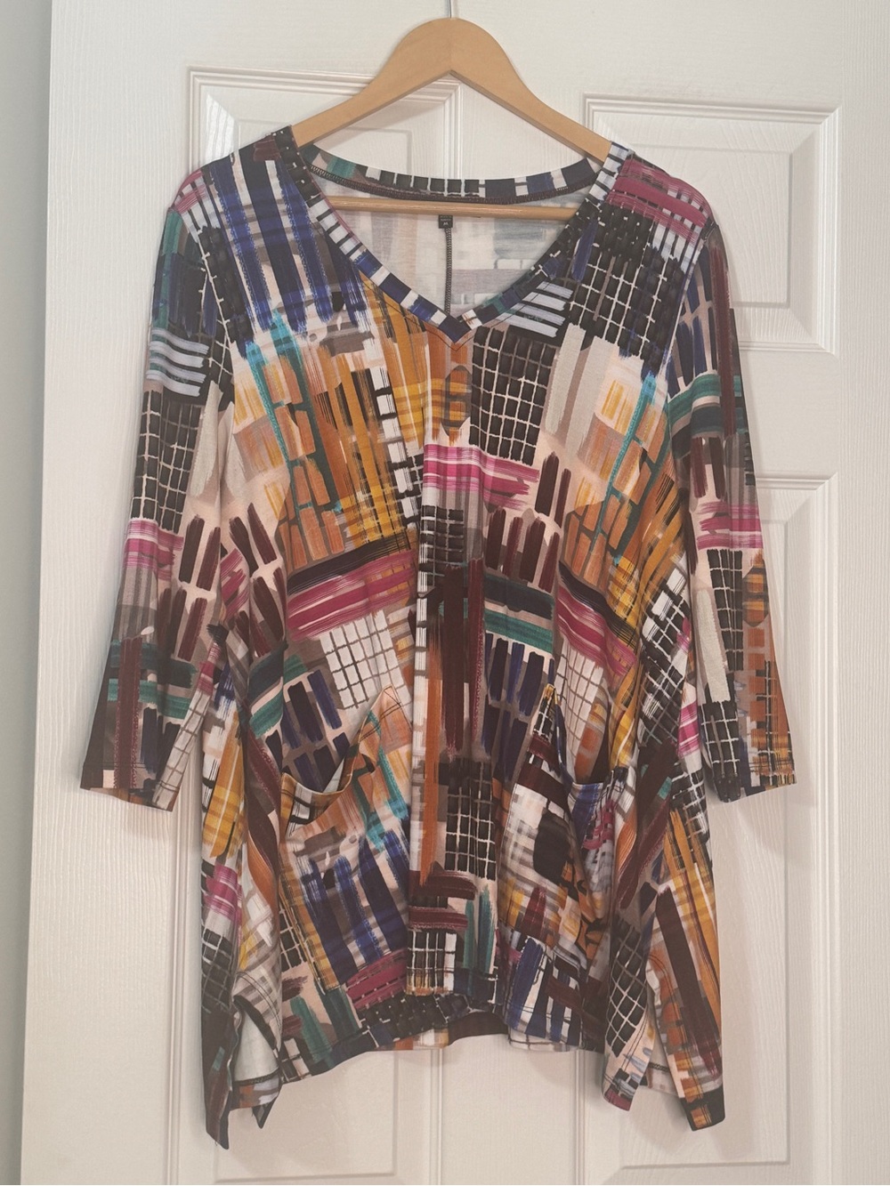Kozan two pocket geometric swing top